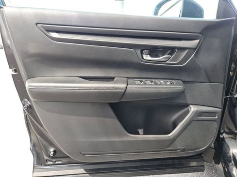 Used 2025 Honda CR-V LX image 14