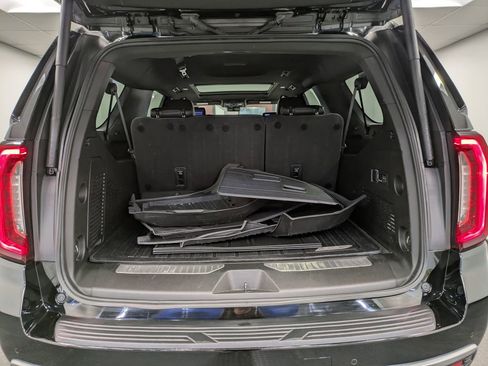 Used 2023 GMC Yukon XL Denali w/ Denali Reserve Package image 24