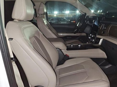 Used 2023 Ford Expedition Max Limited image 6