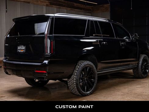 Used 2026 Cadillac Escalade ESV Sport w/ LPO, ONYX Package image 10