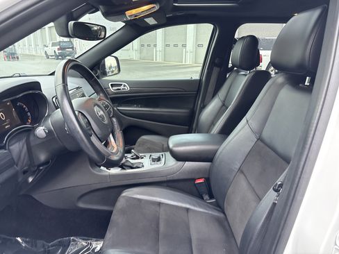 Used 2022 Jeep Grand Cherokee Laredo X AWD/4WD image 18