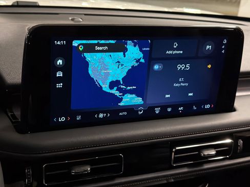 New 2027 Lincoln Aviator AWD image 29