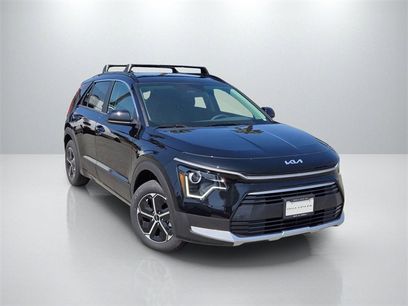 New 2025 Kia Niro LX
