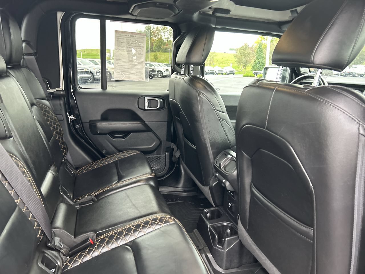 Used 2021 Jeep Gladiator Overland AWD/4WD image 18