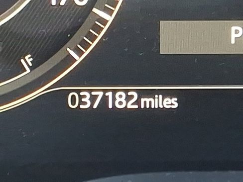 Used 2025 Jaguar F-PACE R-Dynamic S image 21