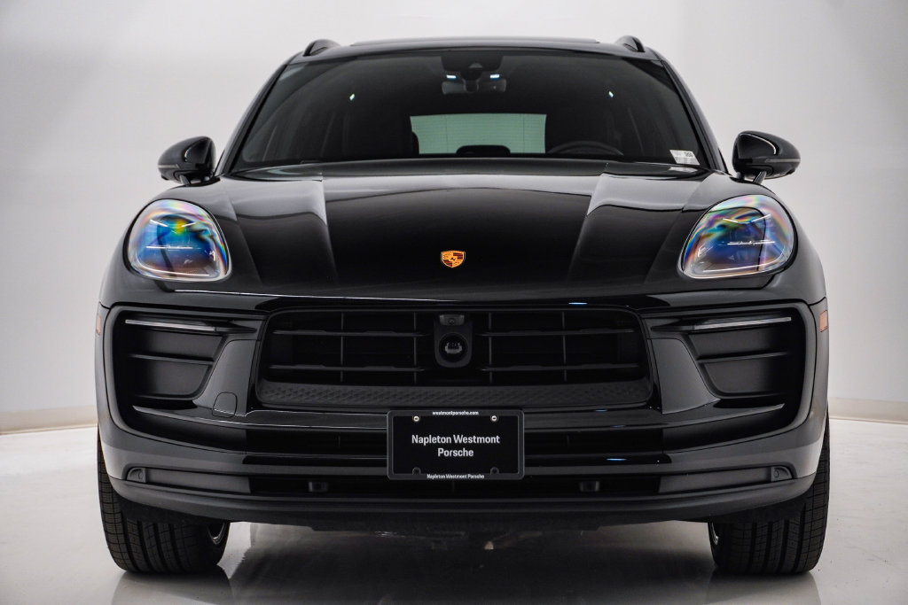 Certified 2026 Porsche Macan AWD/4WD image 6