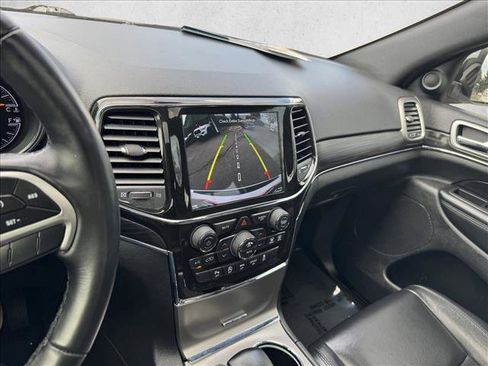 Used 2022 Jeep Grand Cherokee Limited image 15