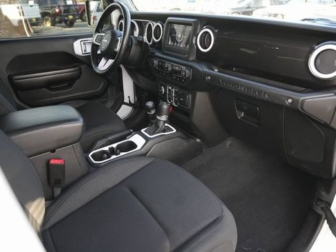 Used 2020 Jeep Wrangler Unlimited Sport image 17