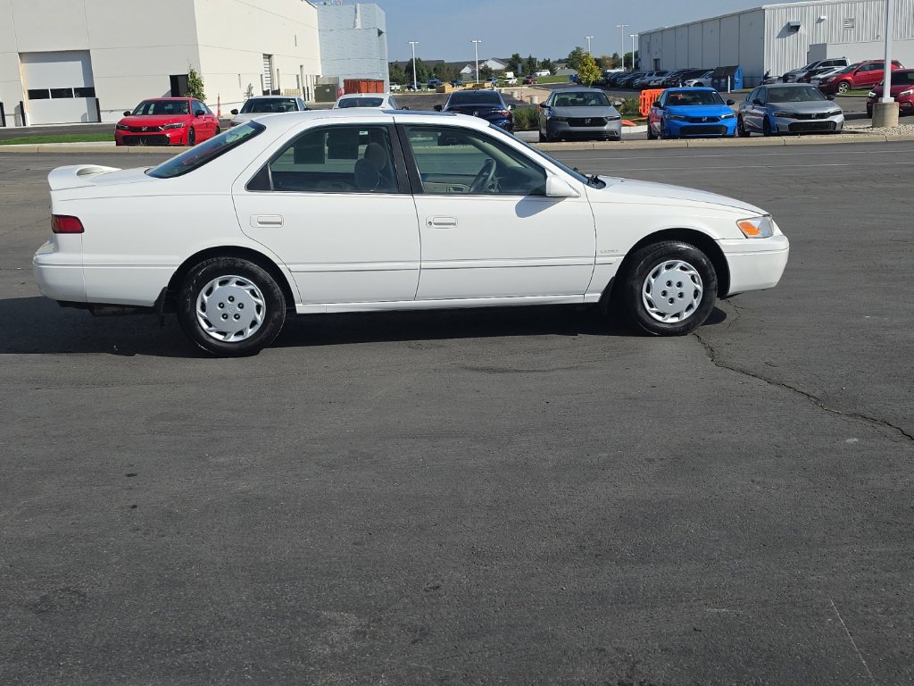 Used 1999 Toyota Camry LE FWD image 9