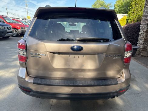 Used 2015 Subaru Forester 2.5i Limited w/ Popular Package #2 AWD/4WD image 4
