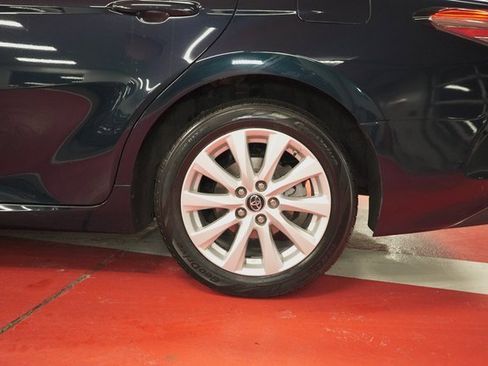 Certified 2018 Toyota Camry LE w/ Convenience Package image 35