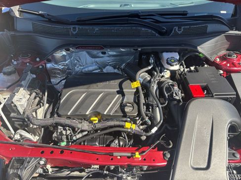 Used 2025 Chevrolet Trax LT image 30