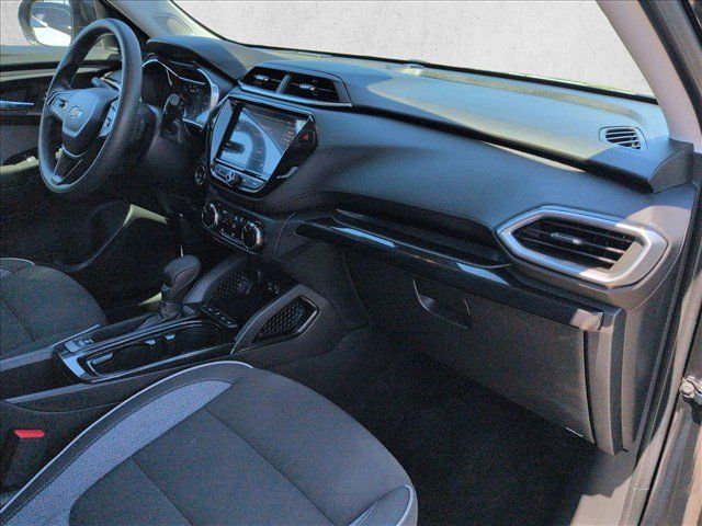 Certified 2023 Chevrolet TrailBlazer LT w/ Convenience Package FWD image 28