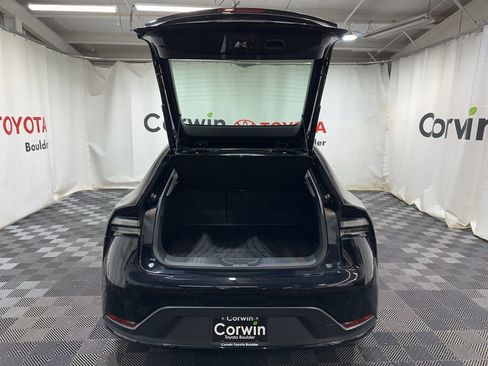 Used 2025 Toyota Prius Plug-In Hybrid image 17