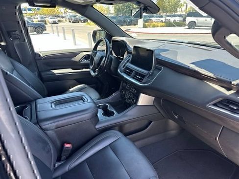 Used 2021 Chevrolet Suburban Z71 w/ Luxury Package AWD/4WD image 12