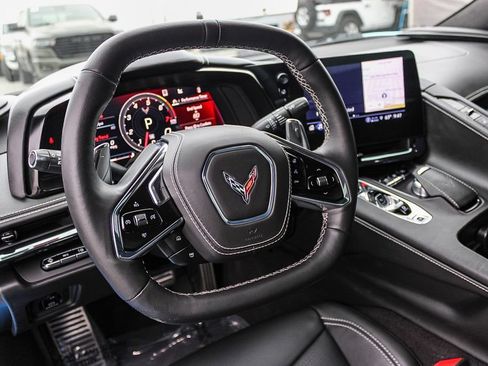 Used 2023 Chevrolet Corvette Stingray Premium Conv w/ Z51 Performance Package RWD image 16