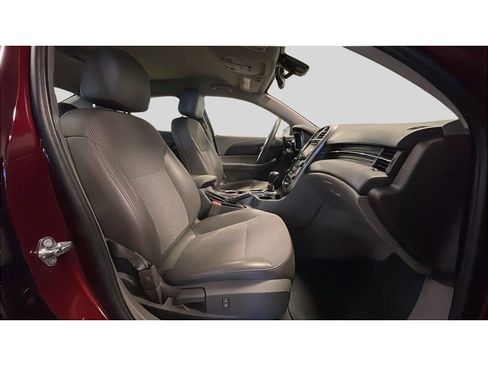 Used 2015 Chevrolet Malibu LT w/ Power Convenience Package image 16