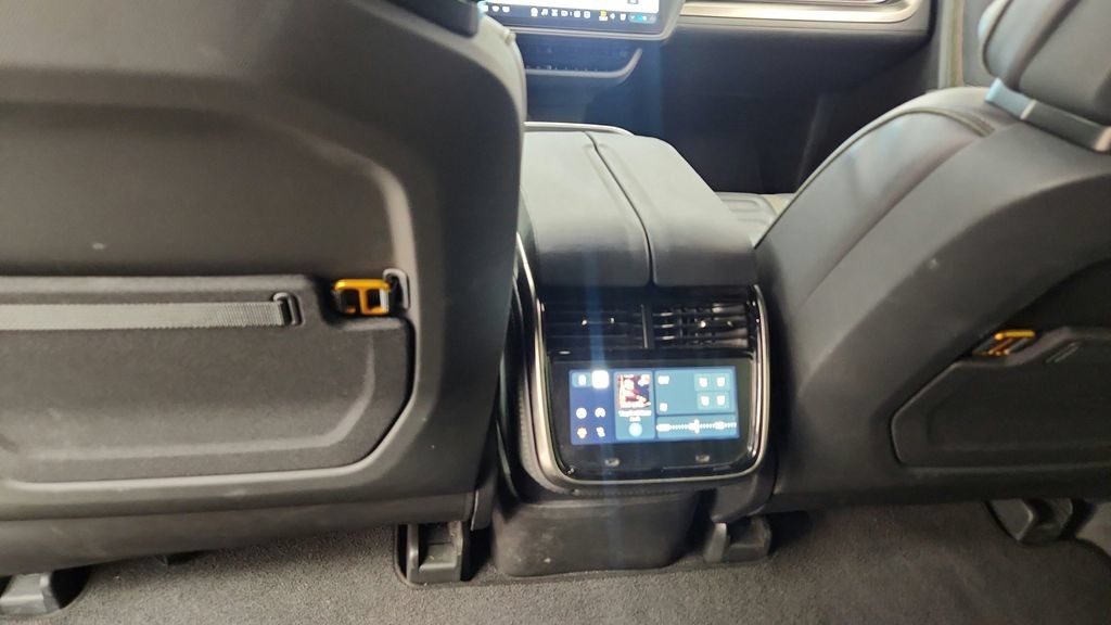Used 2025 Rivian R1S Adventure Dual AWD/4WD image 41