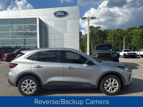 Used 2024 Ford Escape Active FWD image 2