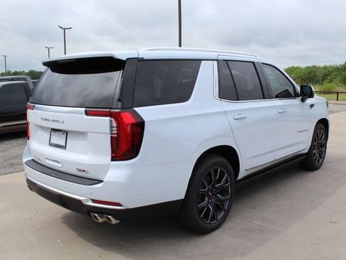 New 2026 GMC Yukon Denali w/ Denali Reserve Package AWD/4WD image 5