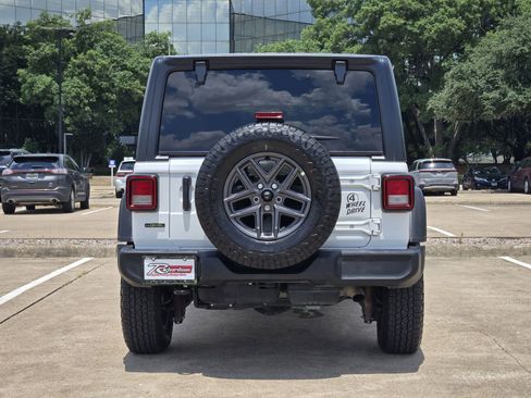 Used 2023 Jeep Wrangler Unlimited Sport AWD/4WD image 5