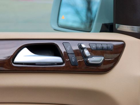 Used 2018 Mercedes-Benz GLE 350 w/ Premium 1 Package image 19