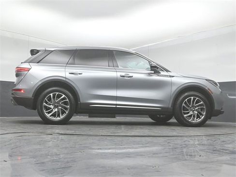 Certified 2022 Lincoln Corsair Standard w/ Equipment Group 101A image 43