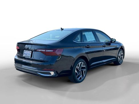 Certified 2023 Volkswagen Jetta SEL FWD image 5