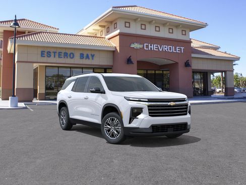 New 2026 Chevrolet Traverse LT w/ LPO, Floor Liner Package FWD image 25