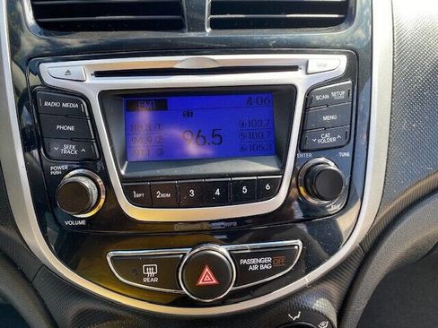 Used 2014 Hyundai Accent SE image 14