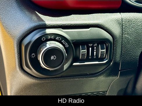 Used 2021 Jeep Wrangler Unlimited Rubicon image 14