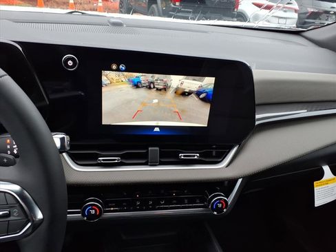 New 2026 Chevrolet Equinox LT w/ Convenience Package II image 10