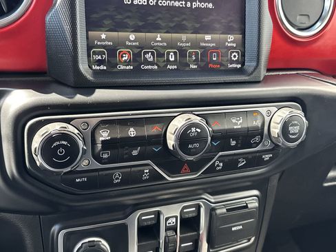 Certified 2019 Jeep Wrangler Unlimited Rubicon AWD/4WD image 26