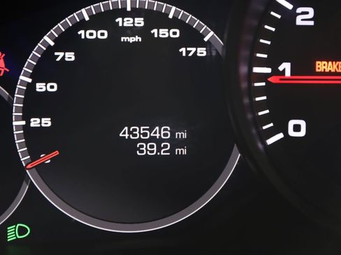Used 2020 Porsche Cayenne AWD/4WD image 47