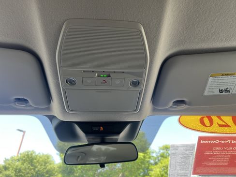 Used 2026 Nissan Kicks SR FWD image 26