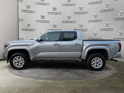 Used 2024 Toyota Tacoma TRD Sport image 2