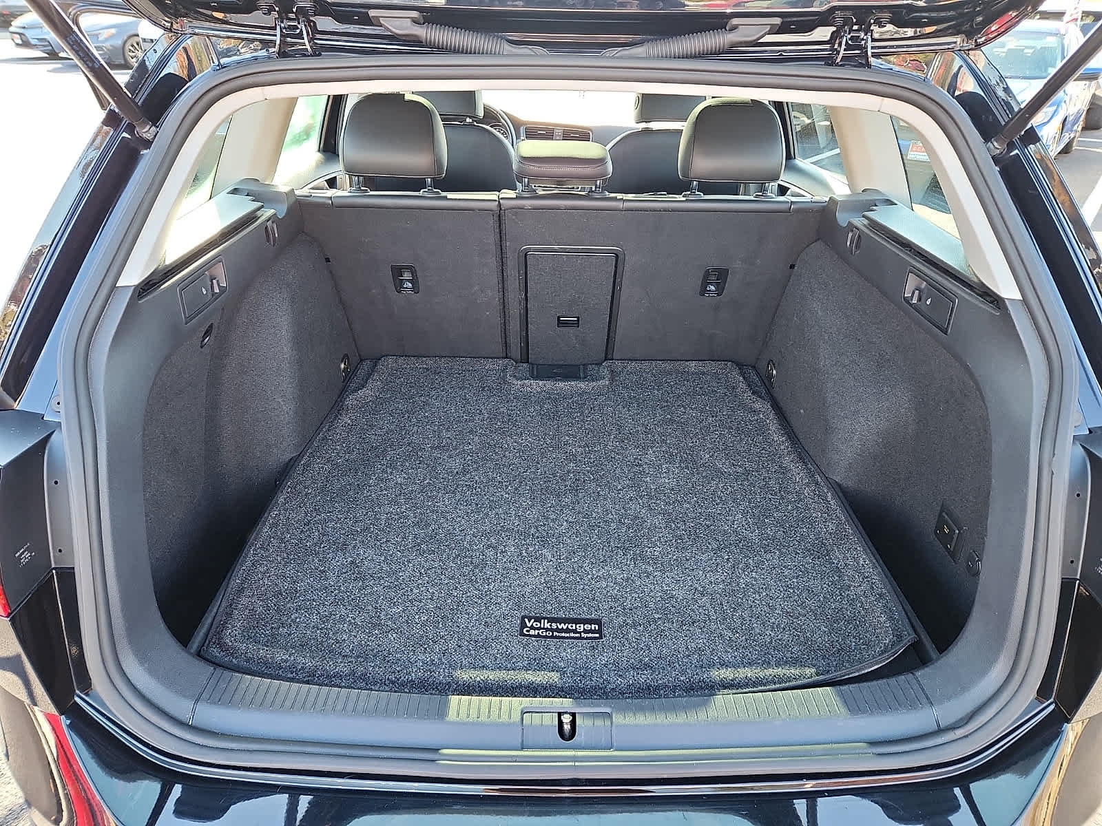 Used 2019 Volkswagen Golf Alltrack SEL AWD/4WD image 28