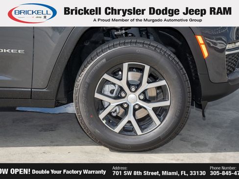 New 2025 Jeep Grand Cherokee Limited image 40