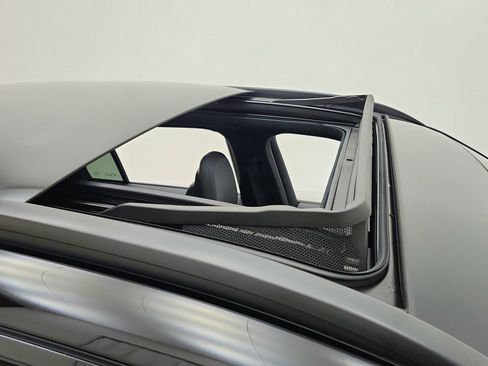 Used 2023 Mercedes-Benz GLC 300 image 19