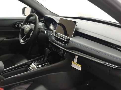 New 2026 Jeep Compass Latitude image 29