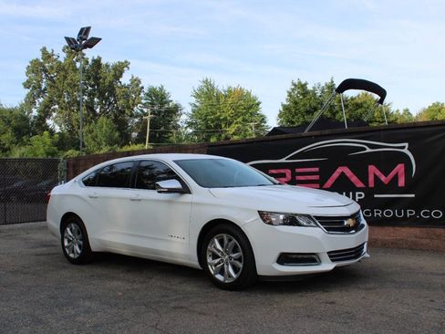 Used 2018 Chevrolet Impala LT FWD image 4