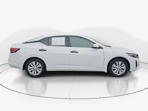 Used 2025 Nissan Sentra S FWD image 5