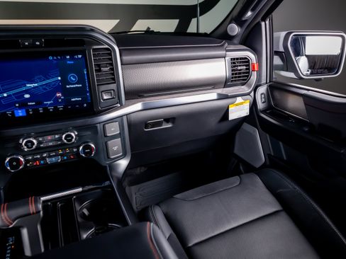 Used 2025 Ford F150 Raptor AWD/4WD image 8