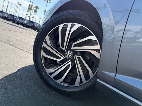 Used 2020 Volkswagen Jetta SEL Premium FWD image 5
