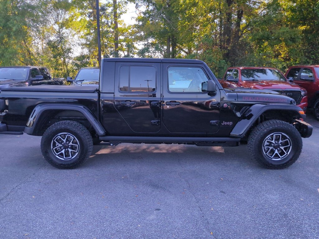 New 2027 Jeep Gladiator Rubicon AWD/4WD image 3