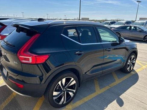 Used 2023 Volvo XC40 B5 Plus w/ Protection Package Premier AWD/4WD image 5