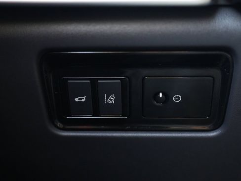 Used 2017 Jaguar F-PACE R-Sport image 54