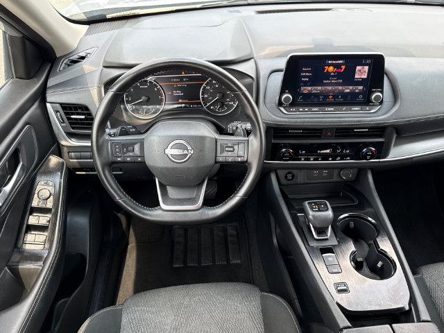 Used 2025 Nissan Rogue SV FWD image 23