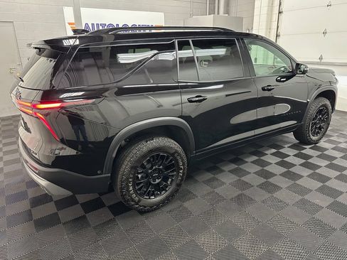 Used 2025 Chevrolet Traverse Z71 w/ Enhanced Driving Package AWD/4WD image 10