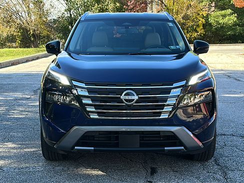 Certified 2025 Nissan Rogue SL image 3